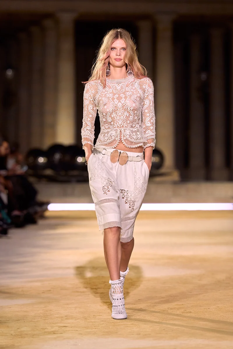 Look 1 [S27]
