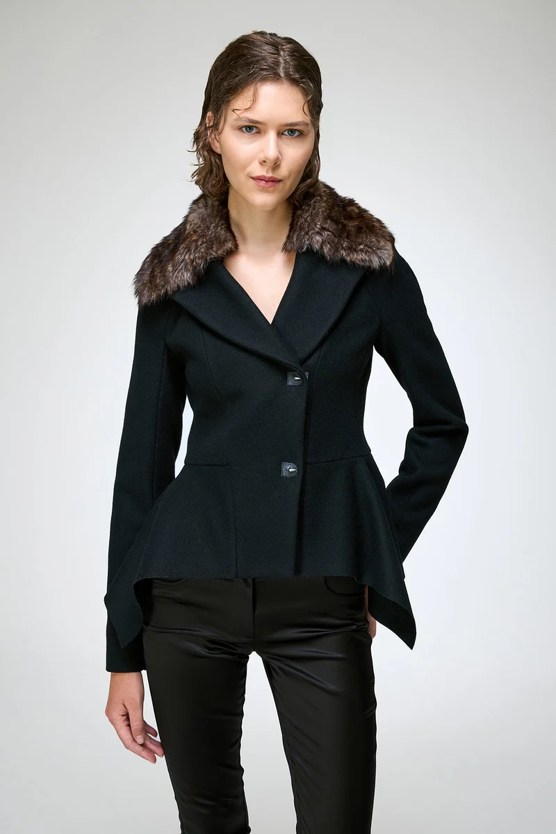 Beatrix - Schwarze Wolljacke