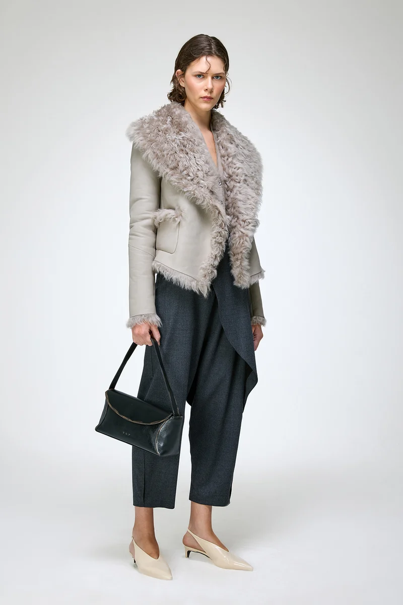 Filipa - Graue Lammfelljacke