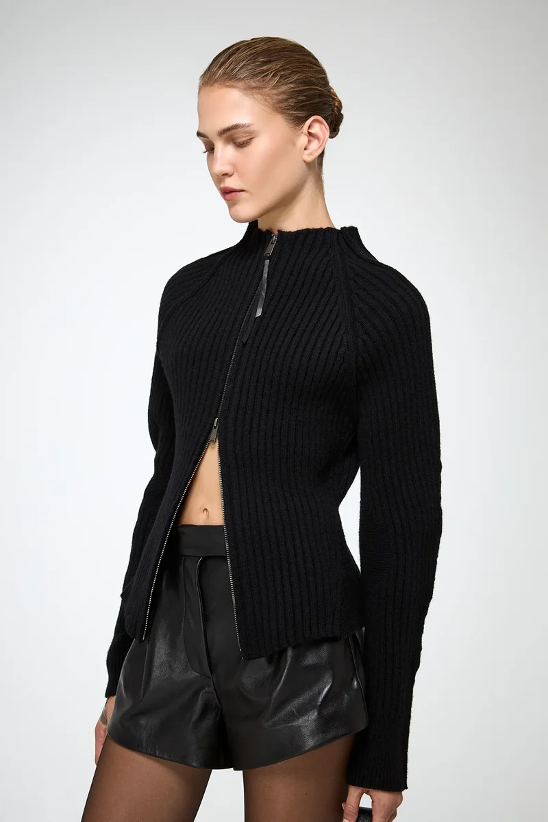 Dulcie – Schwarzer Cardigan