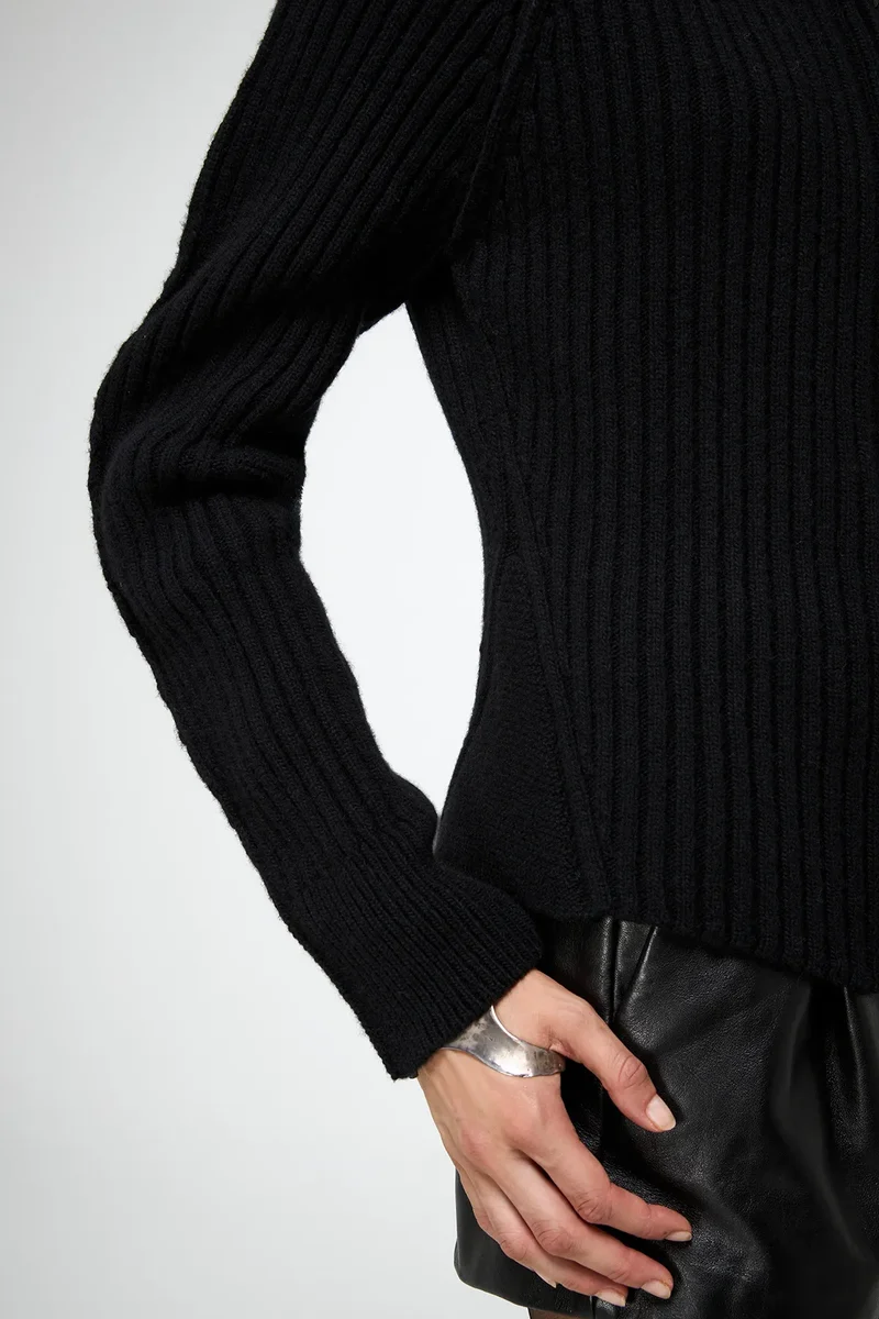 Dulcie – Schwarzer Cardigan