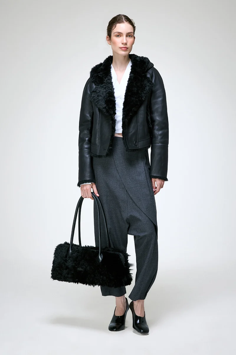 Ida - Schwarze Lammfelljacke
