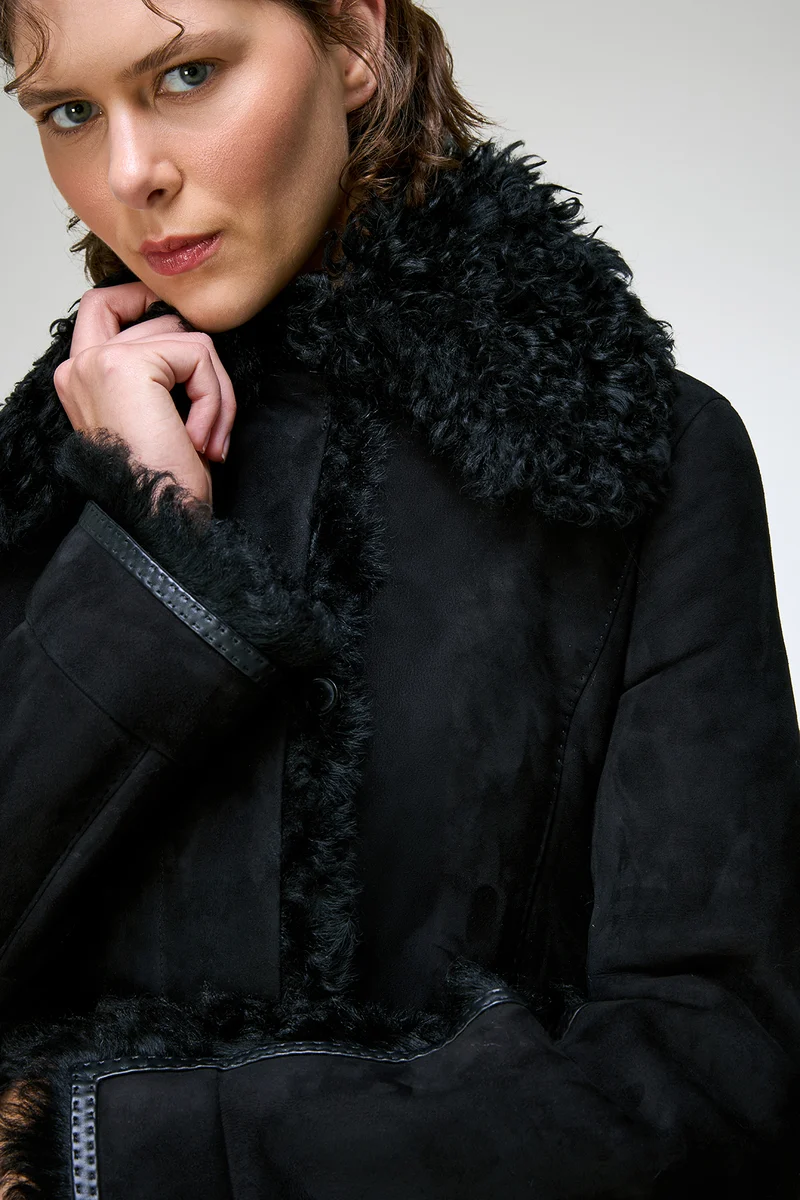 Rita - Schwarze Lammfelljacke
