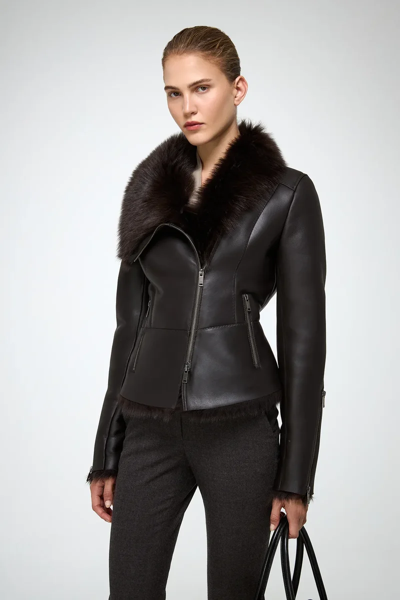 Renata – Braune Lammfelljacke