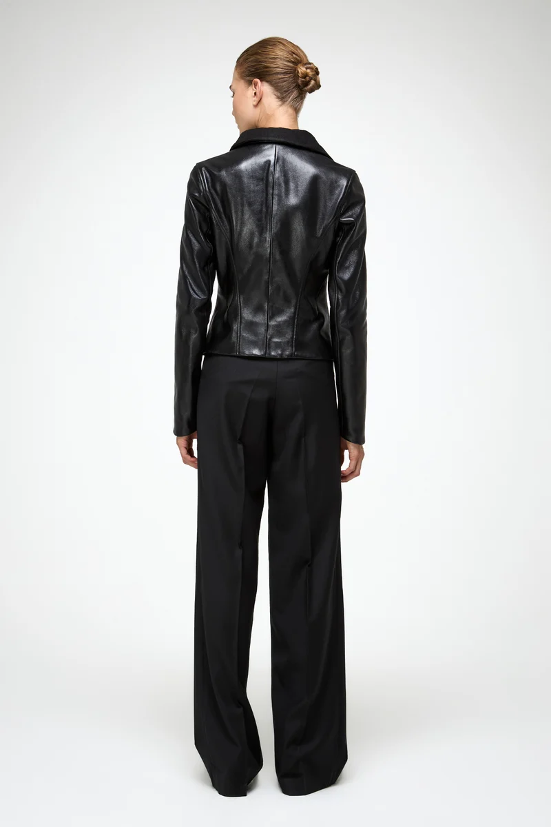 Edna – Schwarze Lederjacke