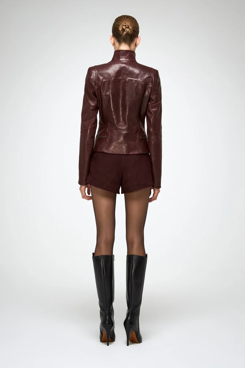 Marcela – Kirschrote Lederjacke
