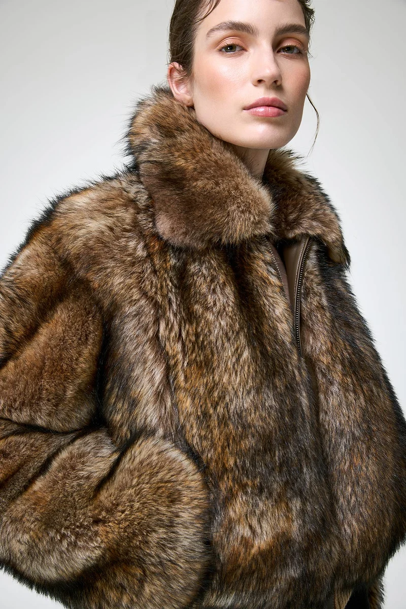 Thora - Dunkelbraune Lammfelljacke