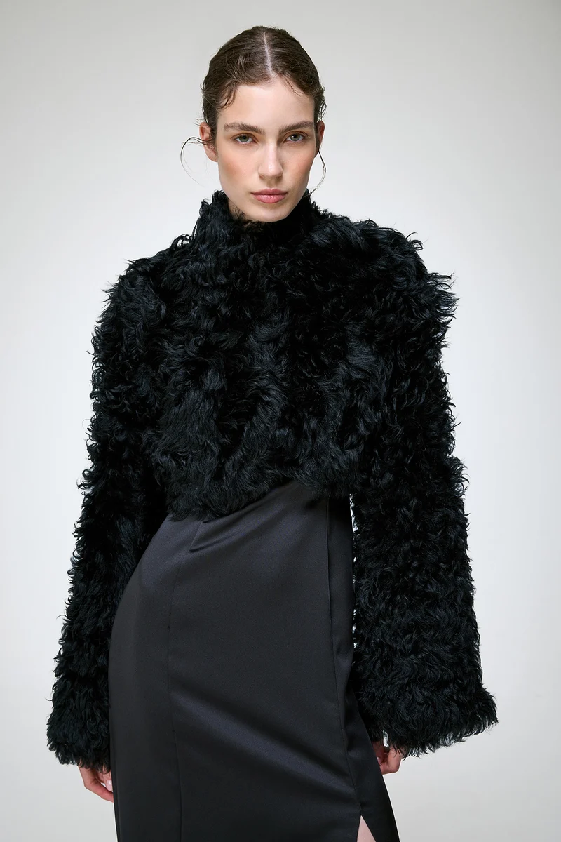 Ella - Schwarze Lammfelljacke