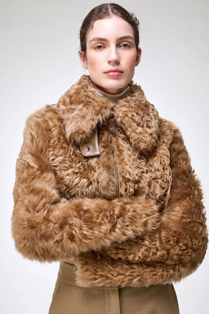 Lua - Kamelbraune Lammfelljacke