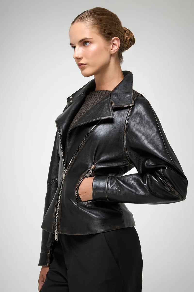 Julitte - Schwarze Lederjacke