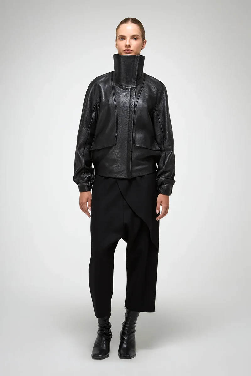 Titiana - Schwarze Lederjacke