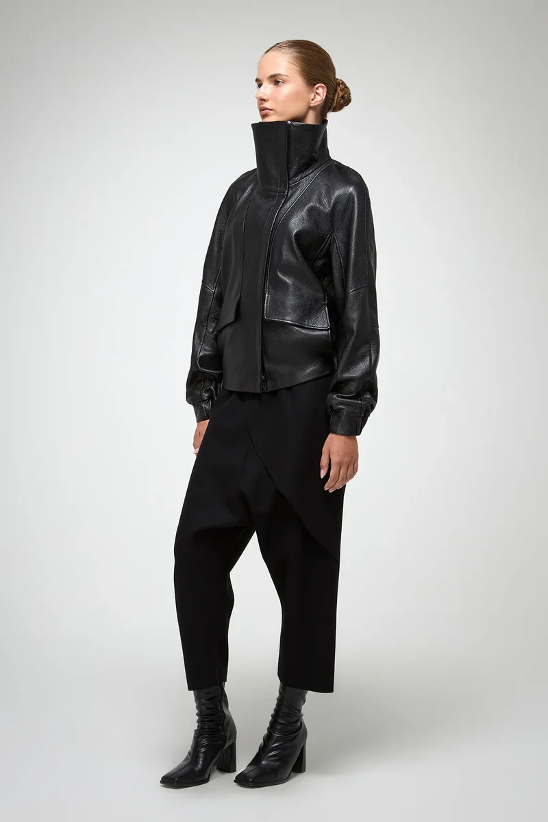 Titiana - Schwarze Lederjacke