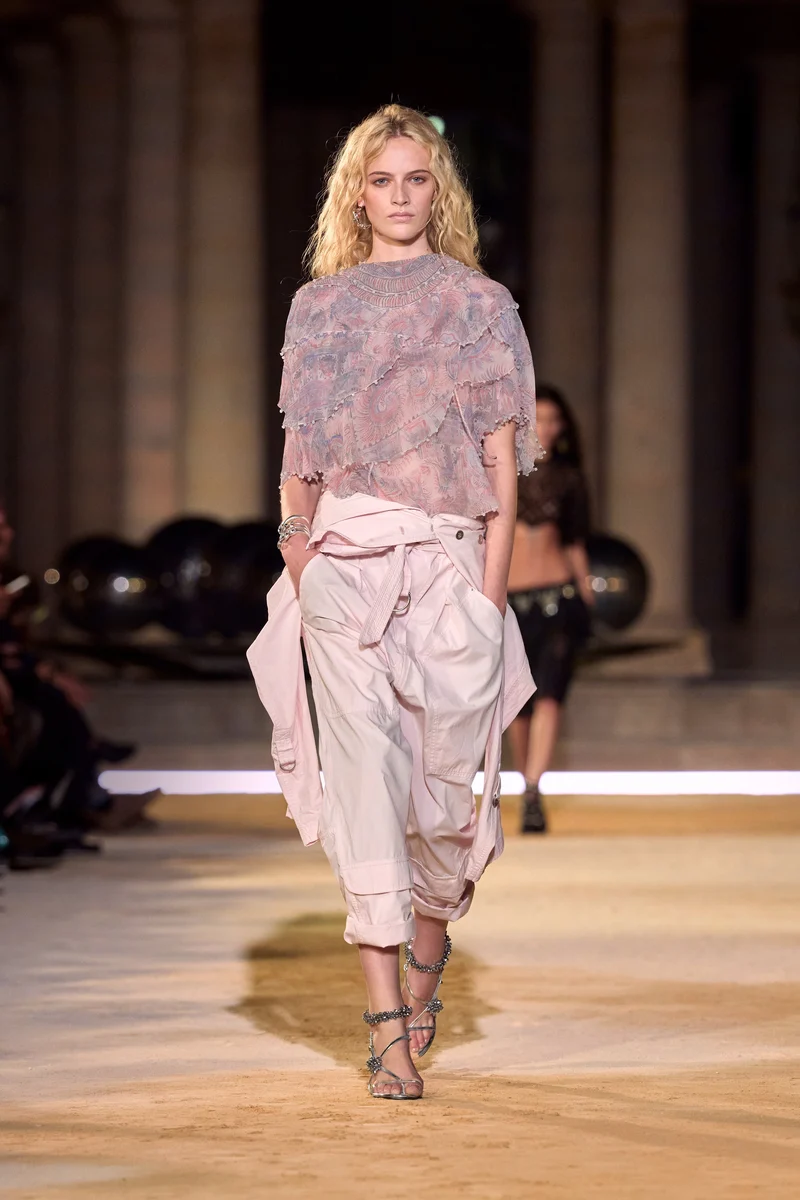Look 26 [S27]
