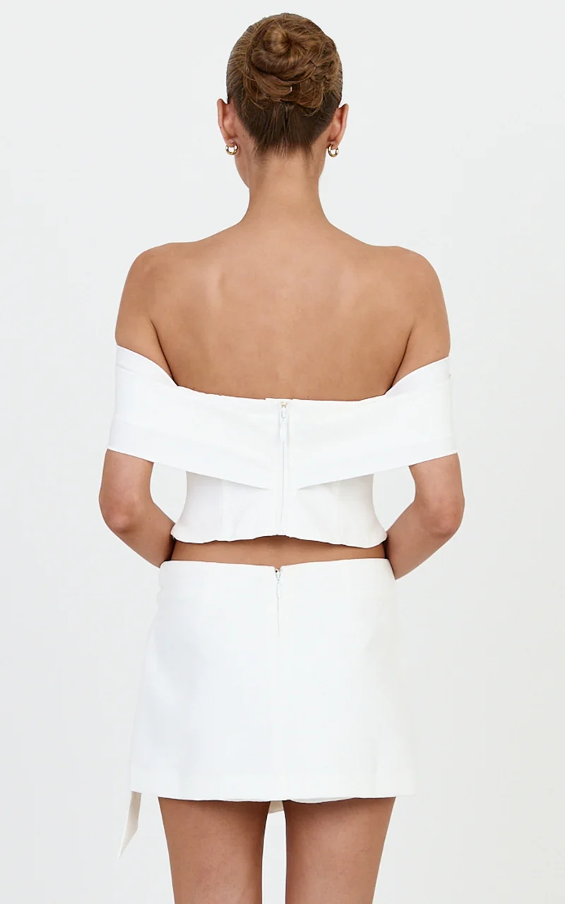 Sabrina Top - Off The Shoulder Twist Neck Top in Off White