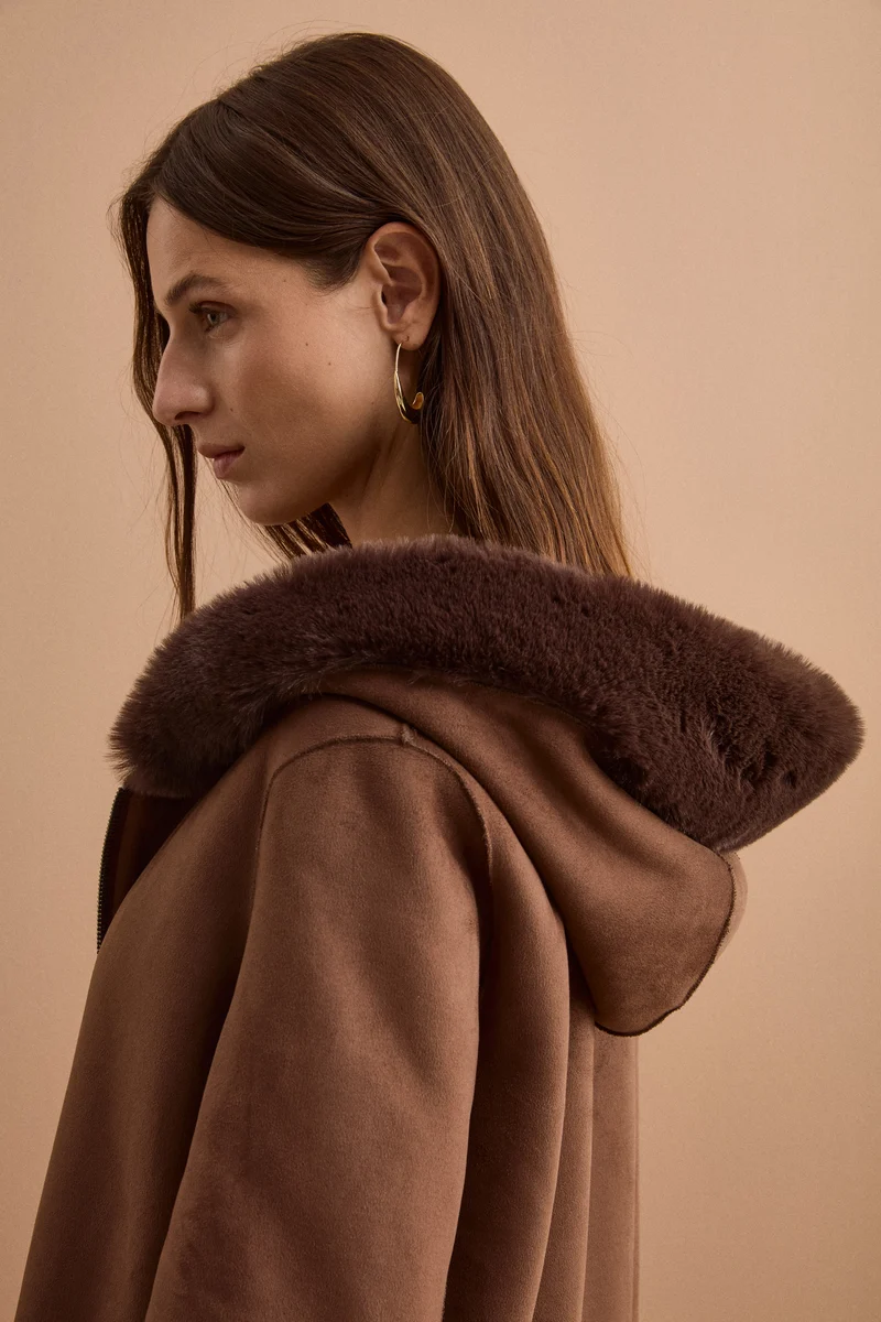Cappotto Eco-Montone Reversibile con Cappuccio - MARRONE SCURO