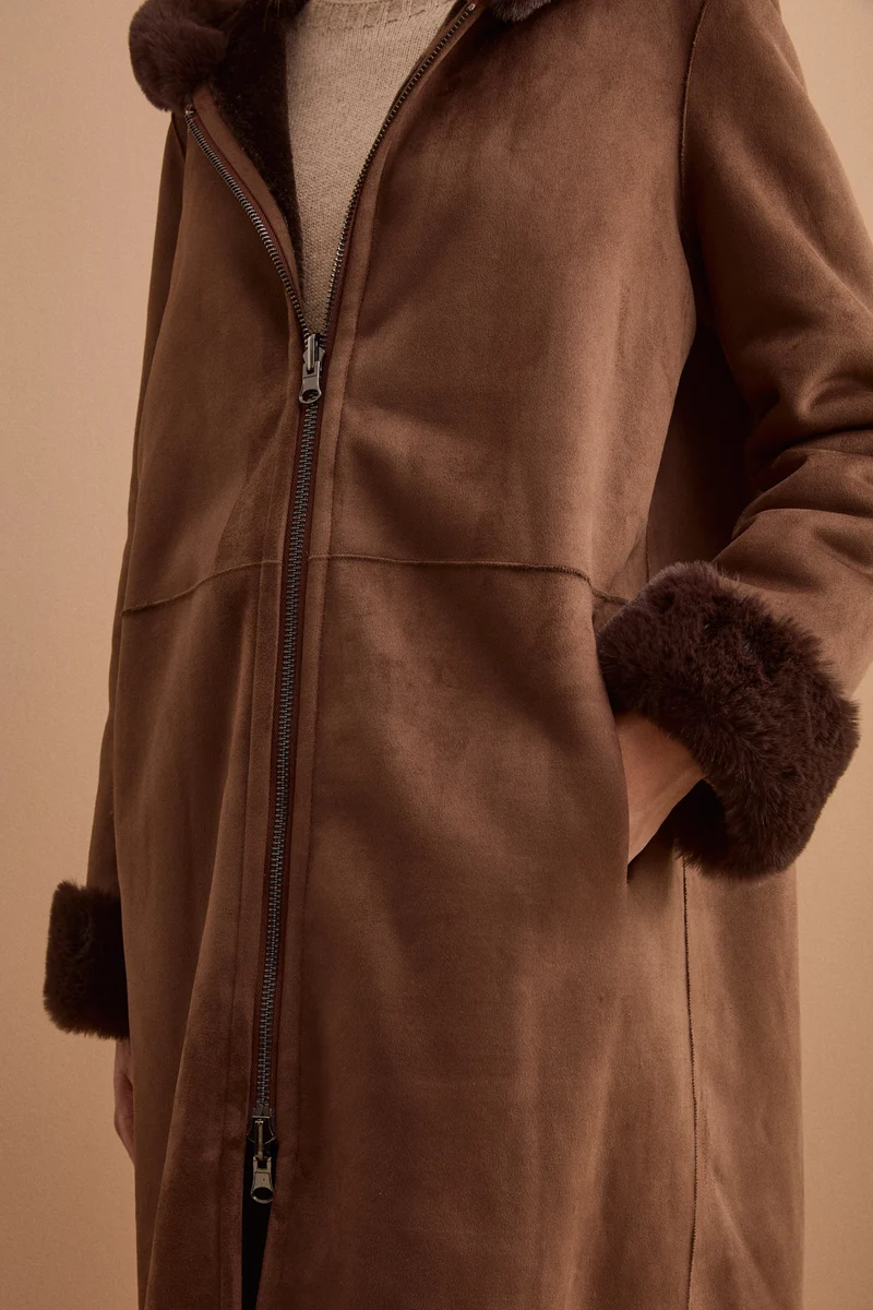 Cappotto Eco-Montone Reversibile con Cappuccio - MARRONE SCURO