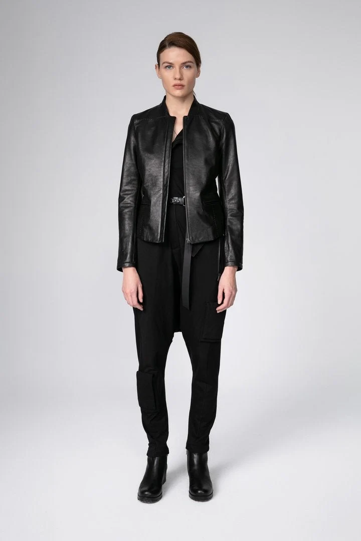 Schwarze Lederjacke