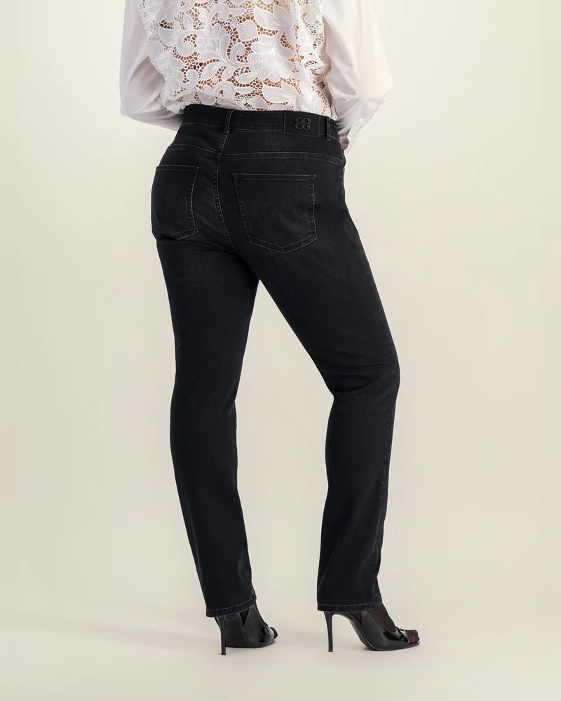 Jean James
