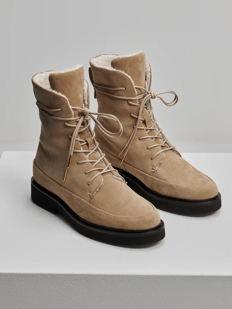 Aveiro Fleece Lined Lace Up Boot