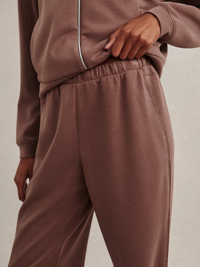 Eli Jogger 27