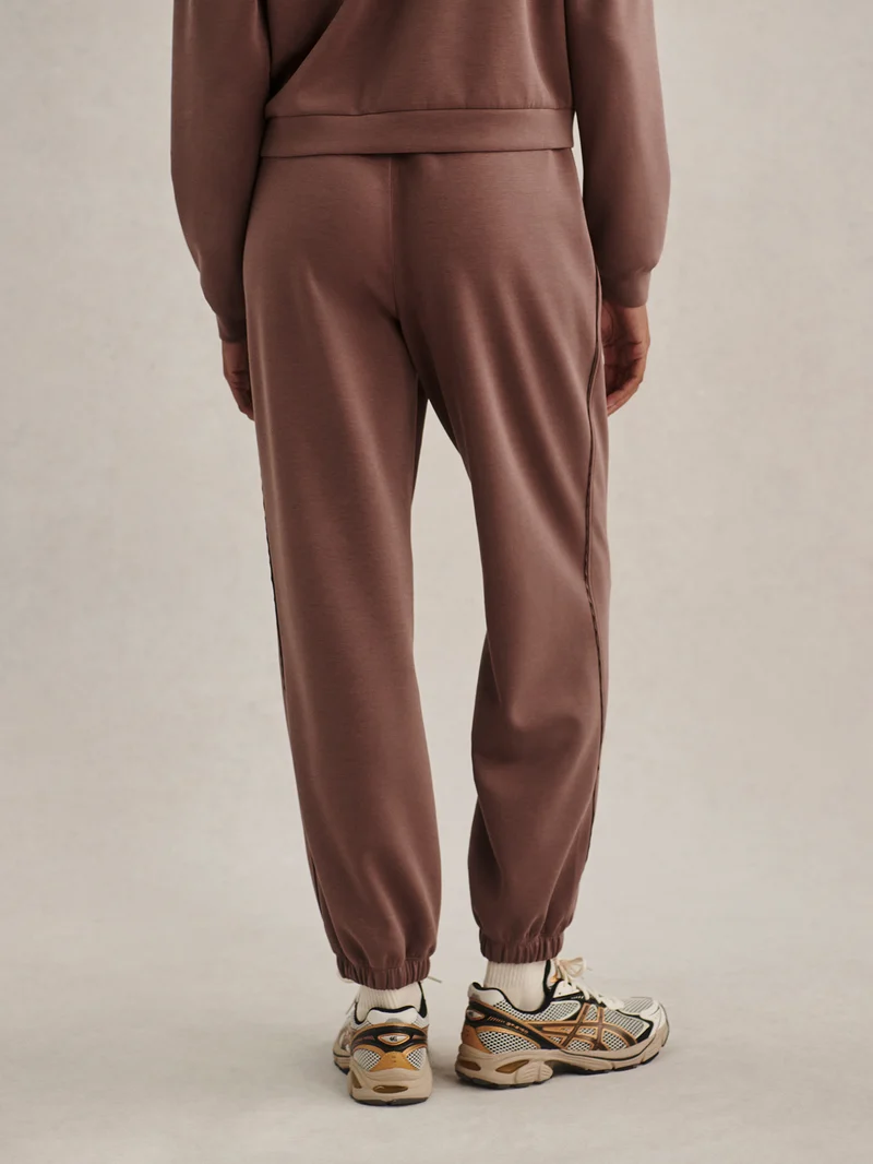 Eli Jogger 27