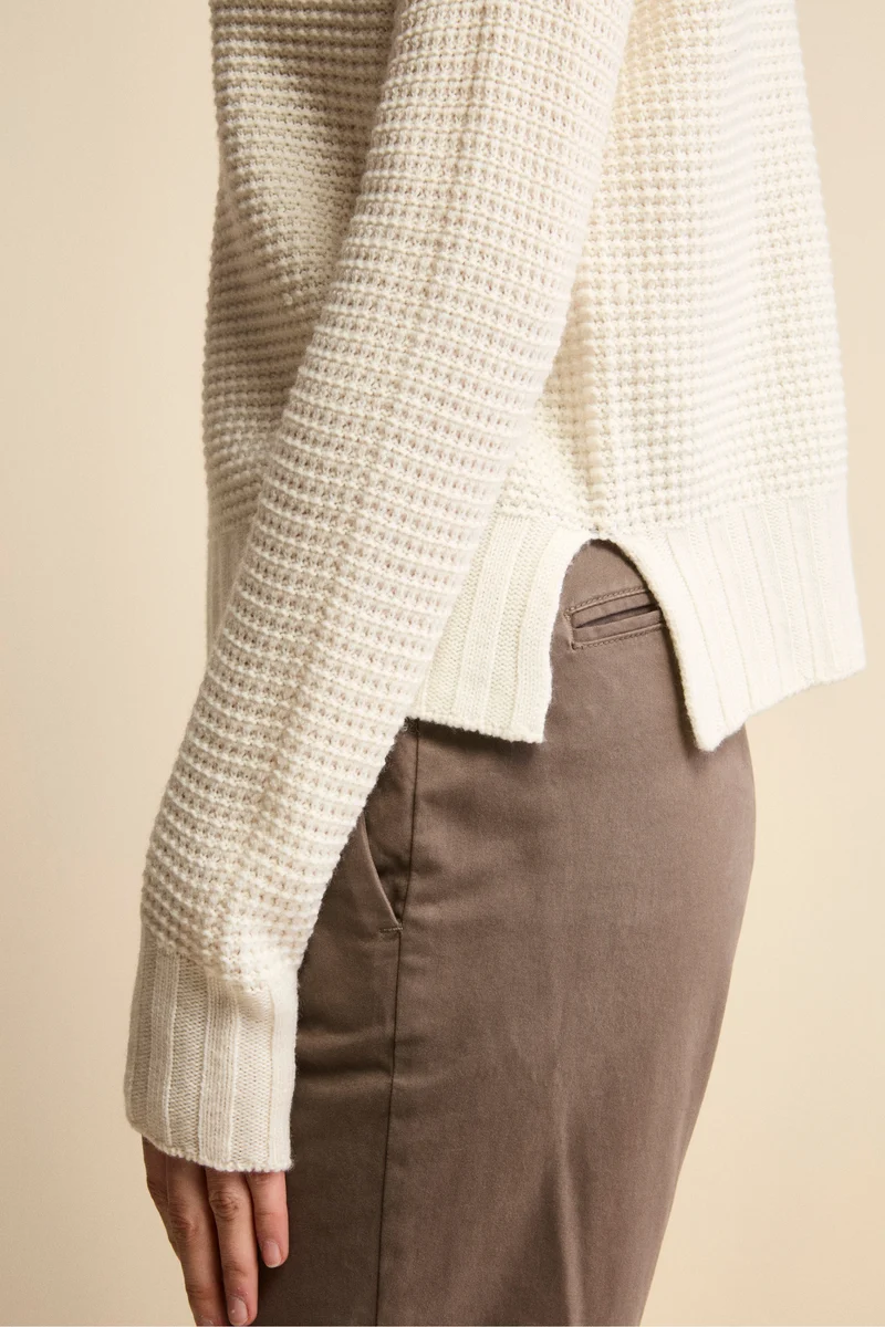 Maglia Scollo Barchetta in Lana Merino Lavorata - ECRU