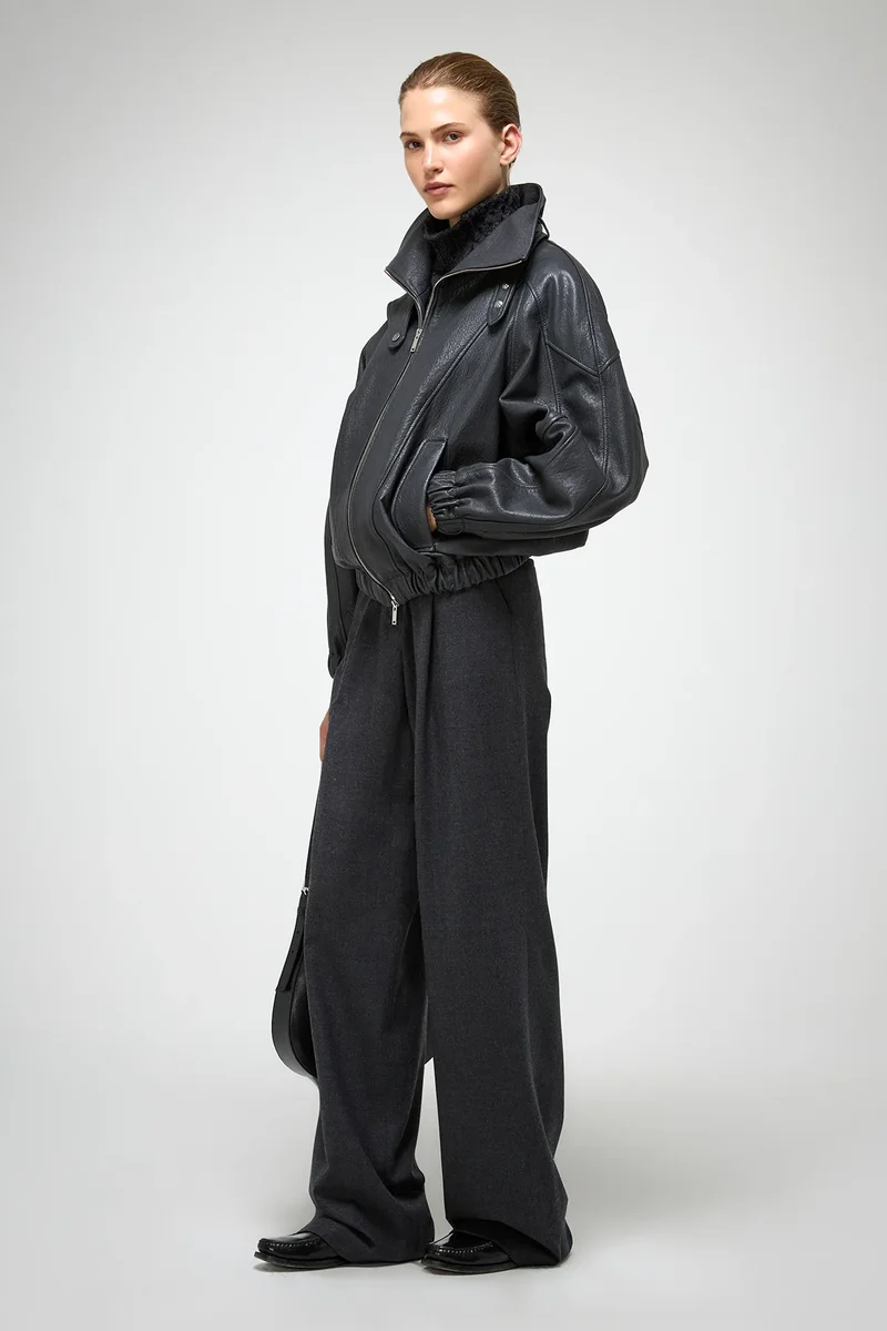 May - Anthrazitfarbene Lederjacke
