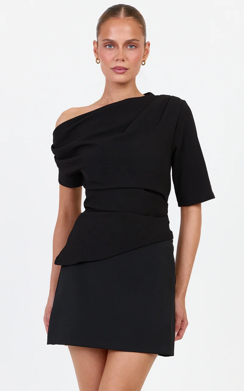 Noa Top - One Shoulder Asymmetrical Top in Black
