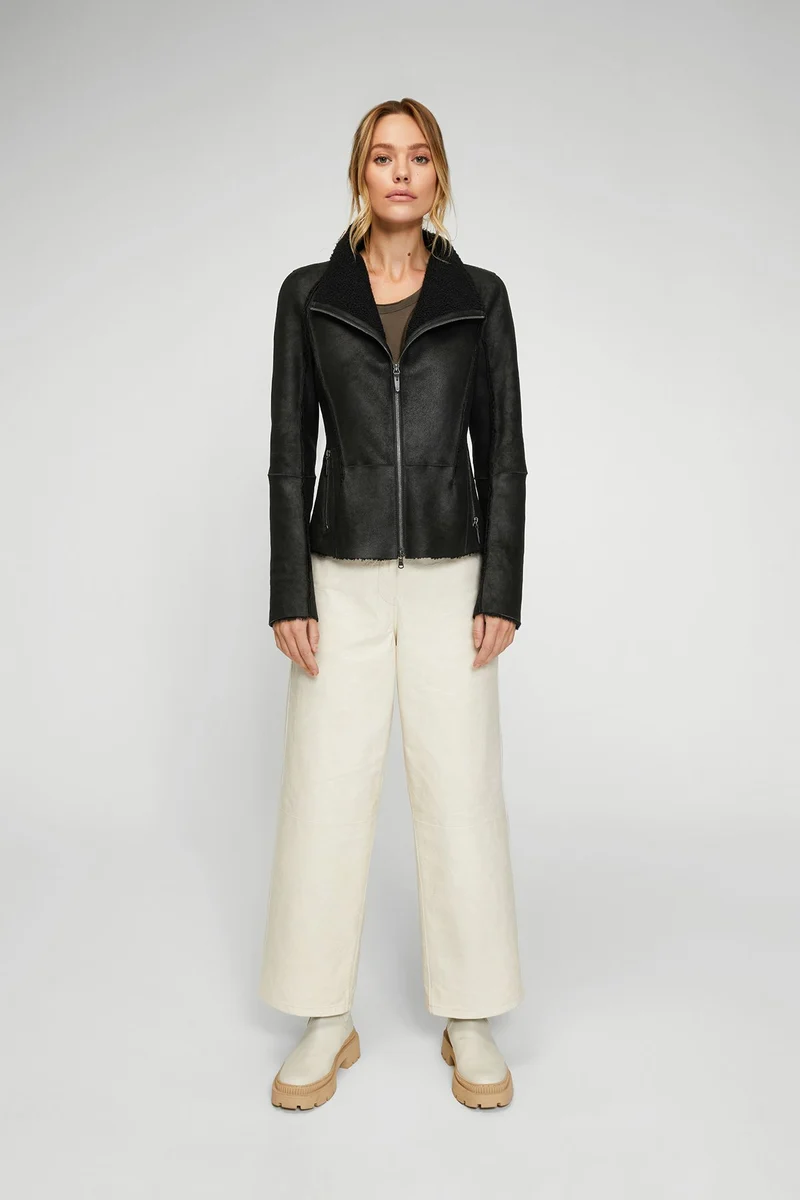 Nicole - Schwarze Lammfelljacke
