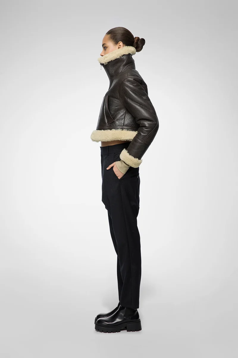 Yugen - Braunbeige Lammfelljacke