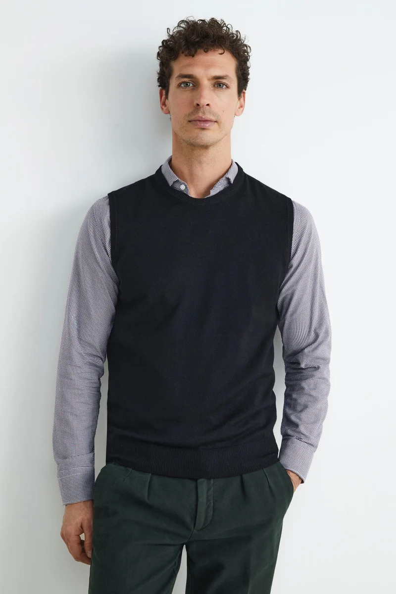 Gilet girocollo in lana - NERO