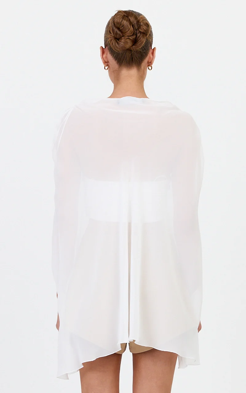 Lioness - Aura Poncho in Porcelain