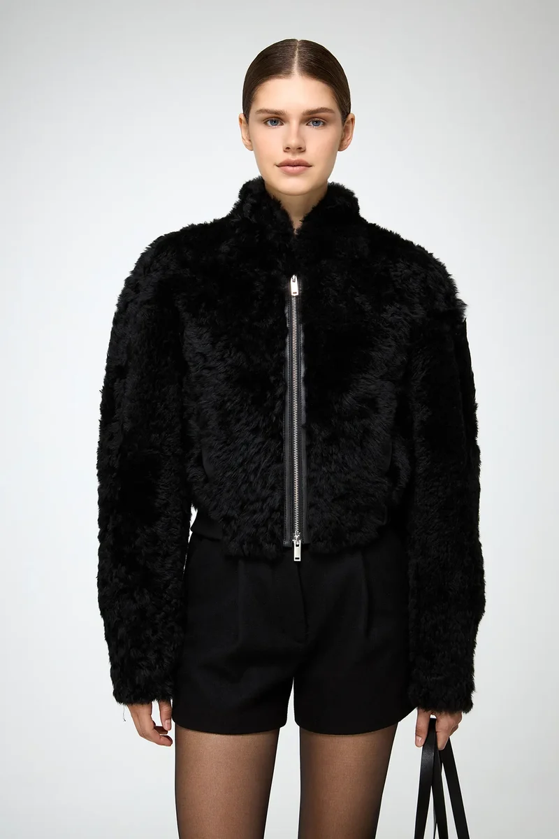 Liviana – Schwarze Lammfelljacke