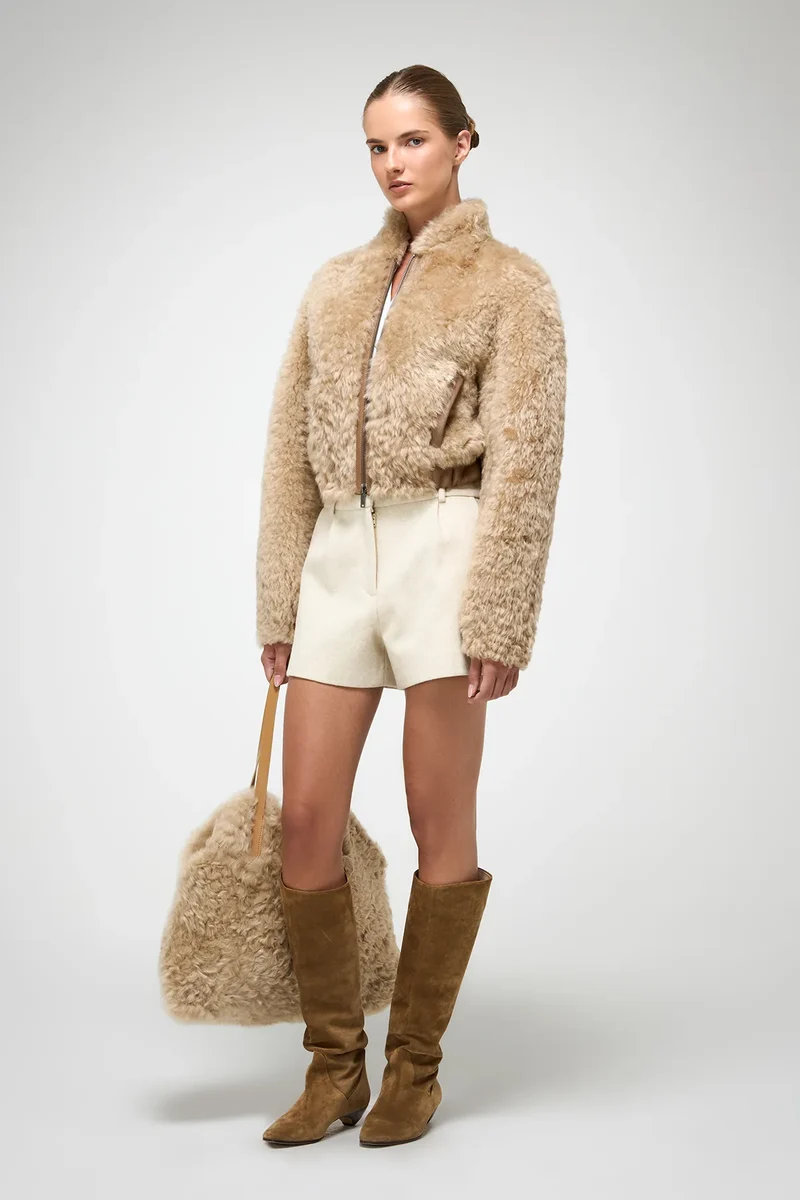 Liviana – Beige-braune Lammfelljacke