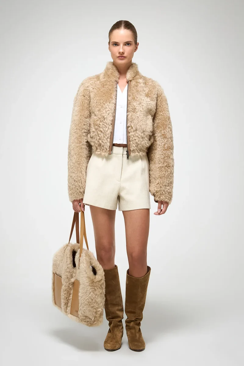 Liviana – Beige-braune Lammfelljacke