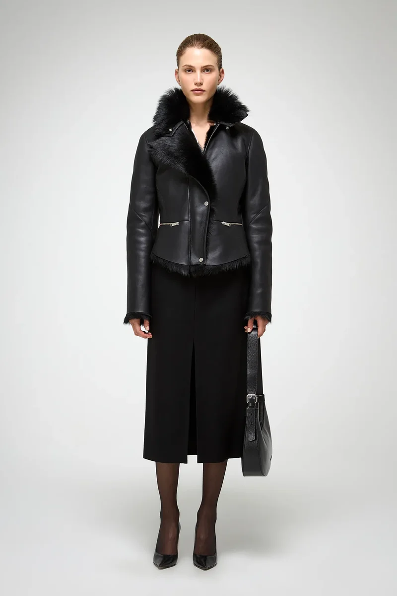 Azul - Schwarze Lammfelljacke
