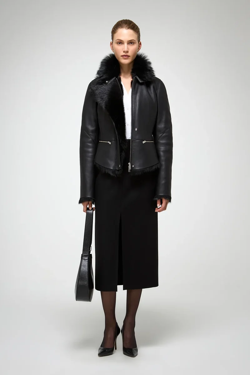 Azul - Schwarze Lammfelljacke