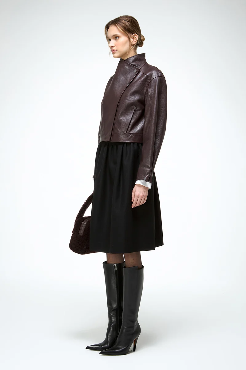 Alina – Dunkle Bordeaux-Lederjacke