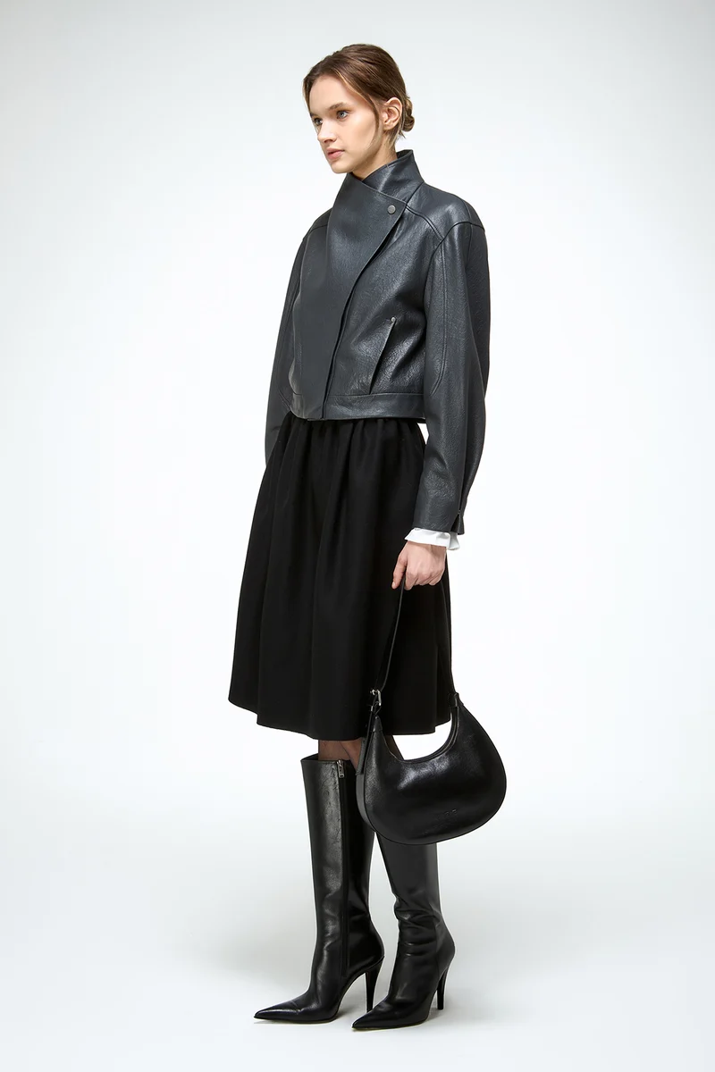 Alina – Anthrazitfarbene Lederjacke