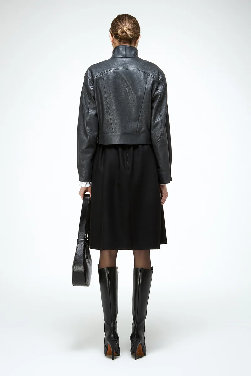 Alina – Anthrazitfarbene Lederjacke