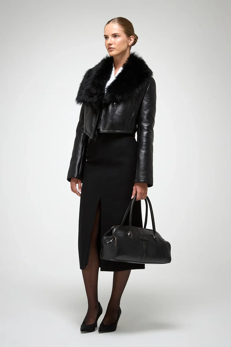 Yva - Schwarze Lammfelljacke