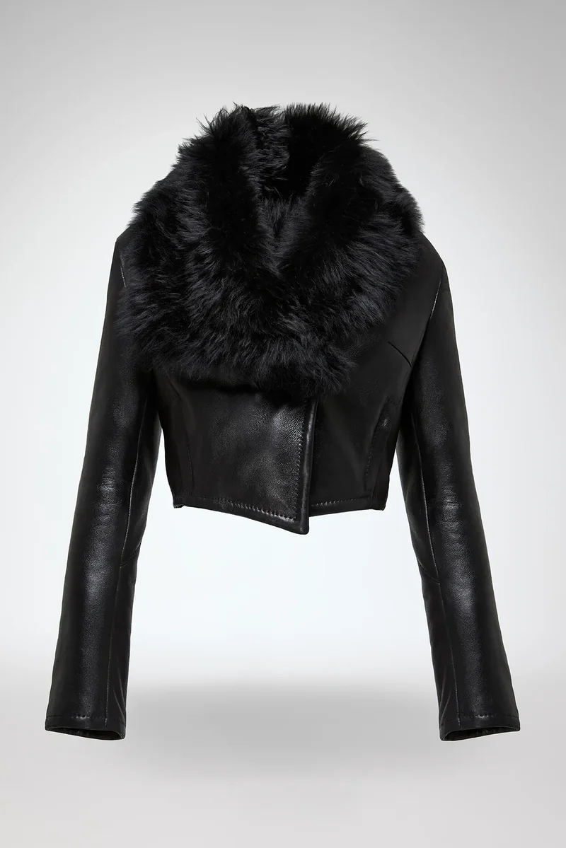 Yva - Schwarze Lammfelljacke