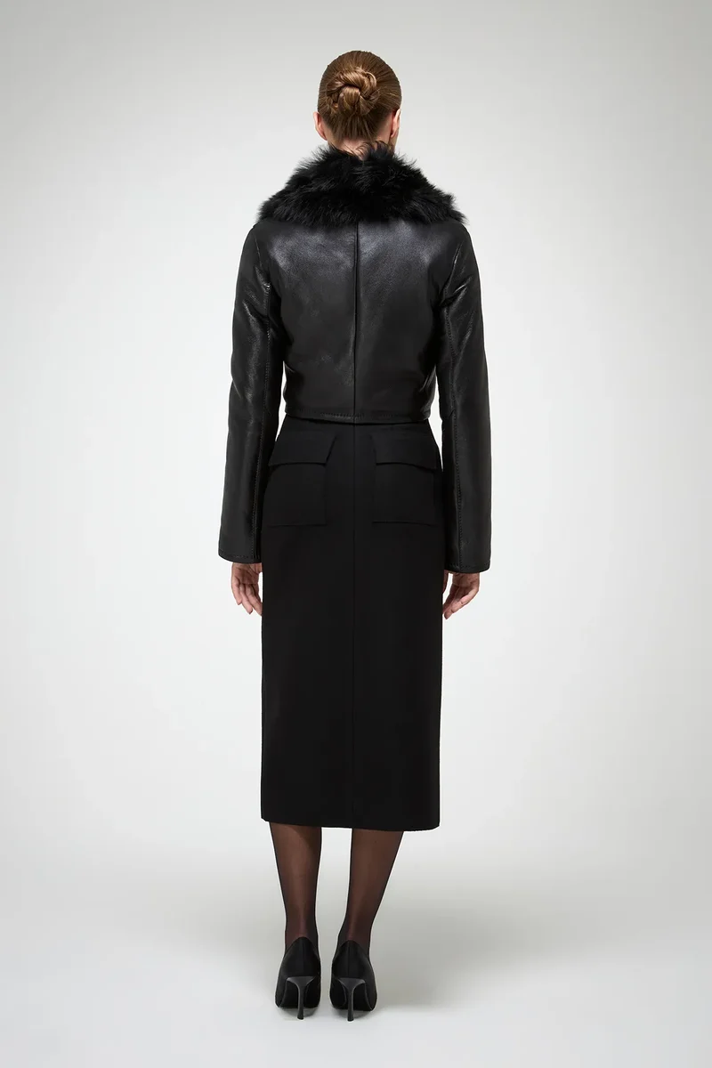 Yva - Schwarze Lammfelljacke