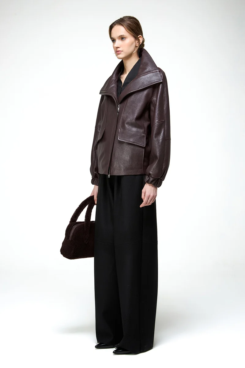 Titiana – Dunkle Bordeaux-Lederjacke
