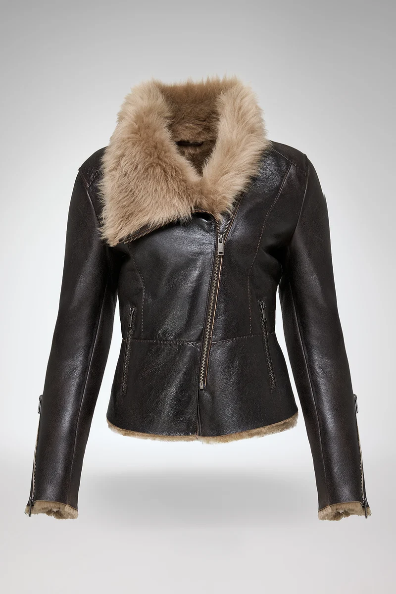 Renata – Toscana Lammfelljacke in Desert Beige
