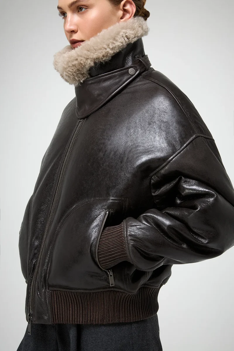 Tricia – Anthrazitfarbene Lammfelljacke
