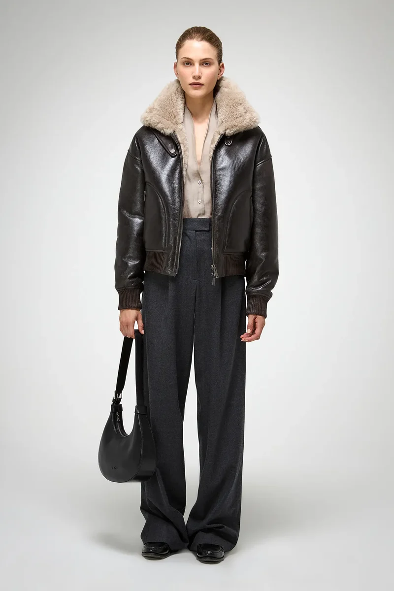 Tricia – Anthrazitfarbene Lammfelljacke