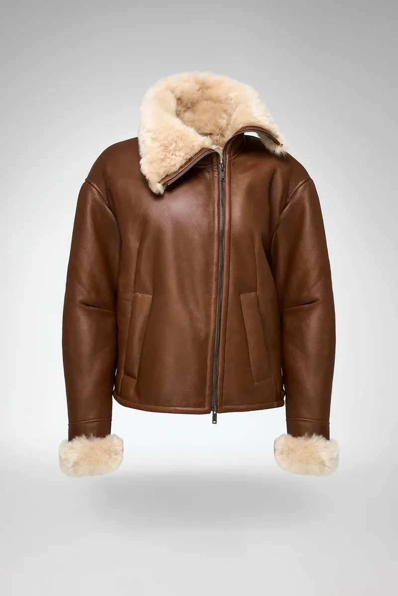 Pia – Braune Lammfelljacke