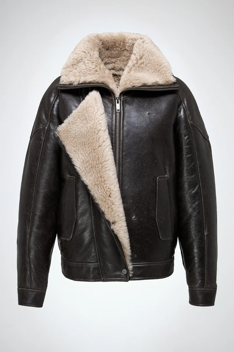 Sandie – Anthrazitfarbene Lammfelljacke