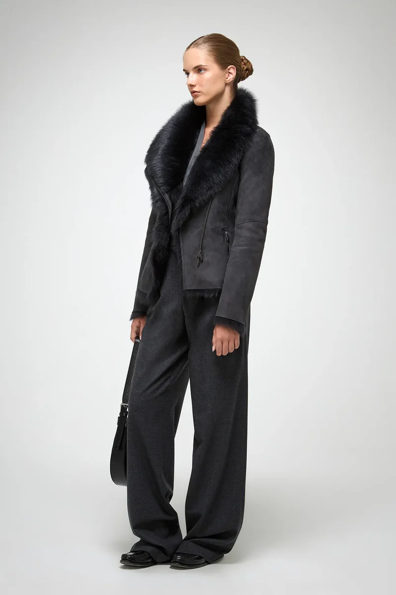 Adila - Anthrazitfarbene Lammfelljacke